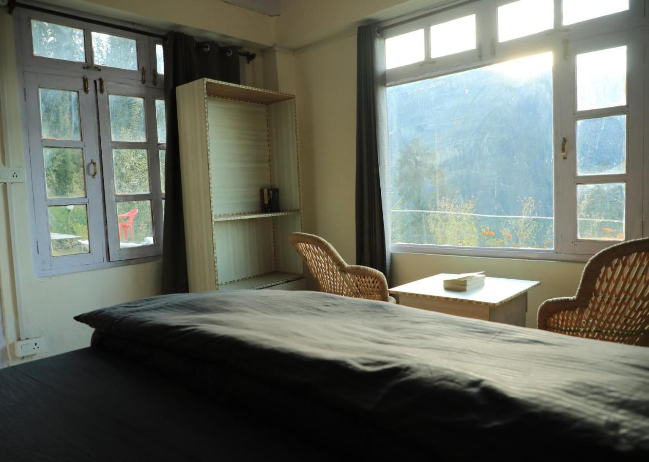 Odin Hostels Shoja Exterior foto