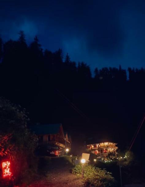 Odin Hostels Shoja Exterior foto